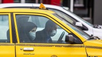 جان باختن حداقل ۲۰۰ تاکسیران با کرونا در تهران / لزوم واکسیناسیون رانندگان تاکسی / تاکسیرانانی که مظلومانه نمی توانند دور کار شوند